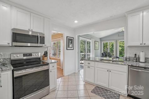 25 Hazel Court Brevard NC 28712
