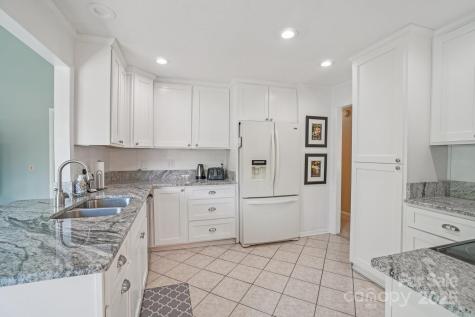 25 Hazel Court Brevard NC 28712