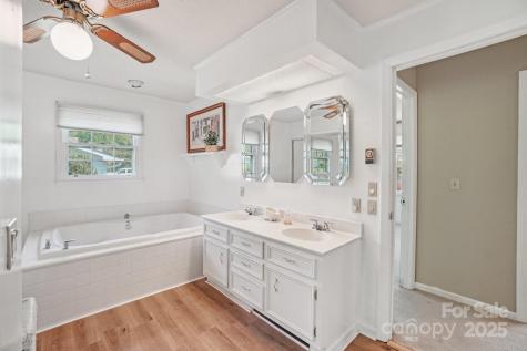 25 Hazel Court Brevard NC 28712
