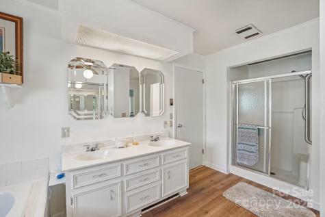25 Hazel Court Brevard NC 28712