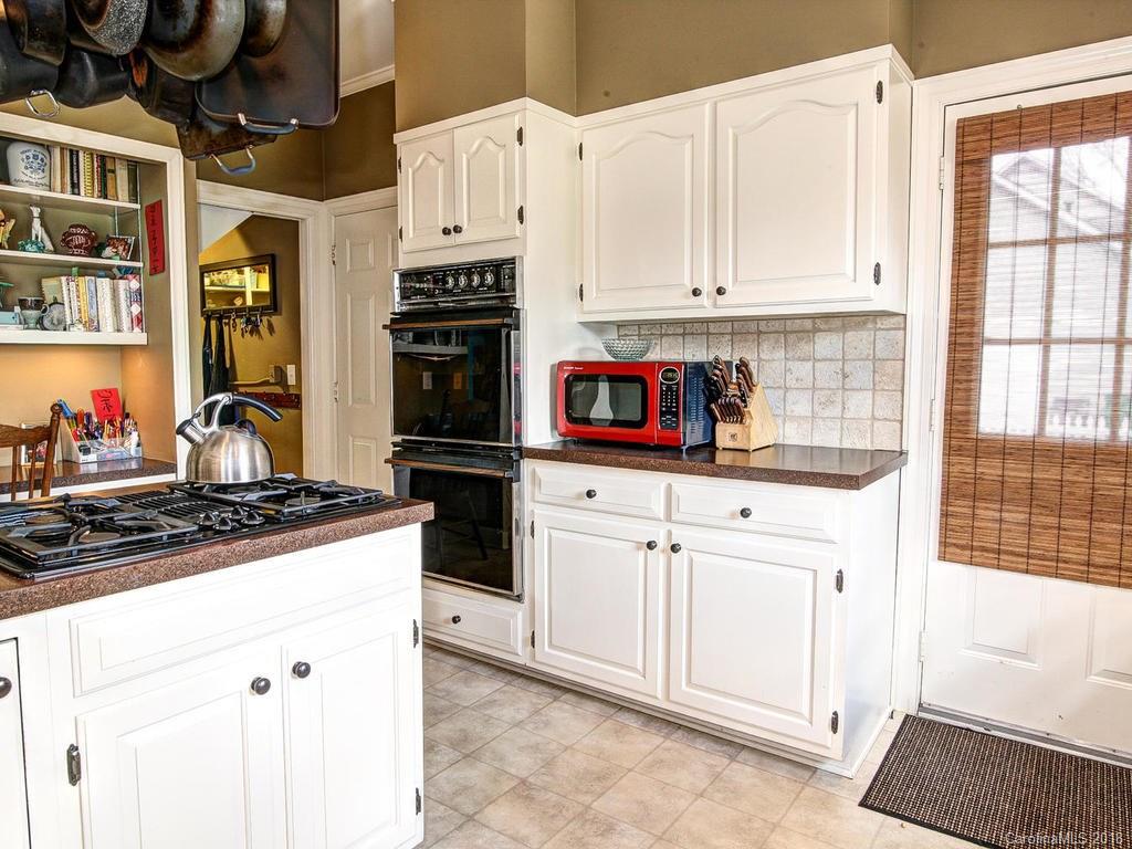 2719 Meade Court Charlotte NC 28211