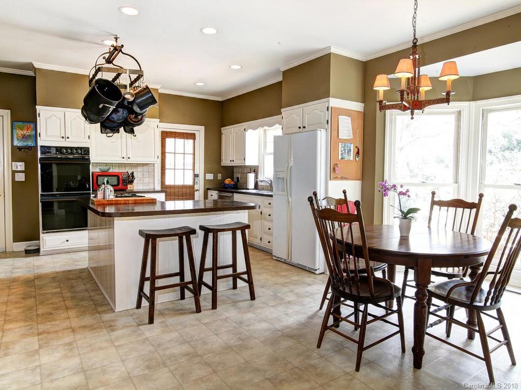 2719 Meade Court Charlotte NC 28211