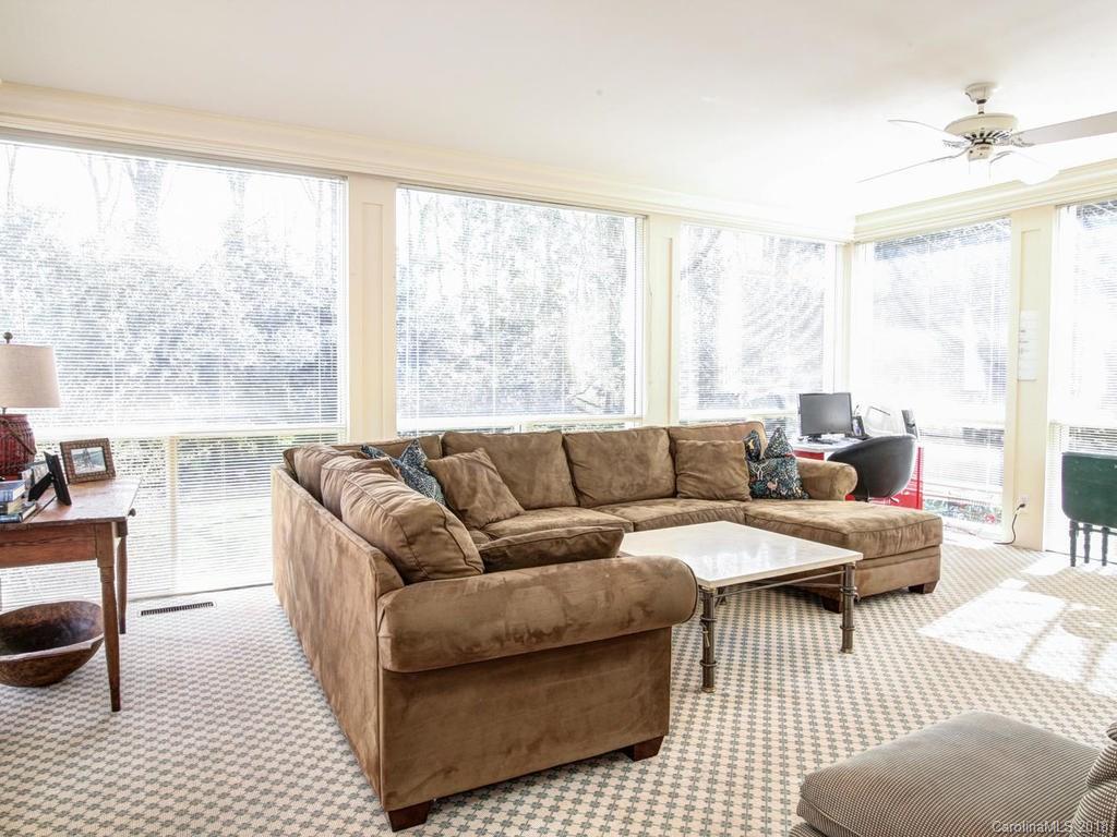 2719 Meade Court Charlotte NC 28211