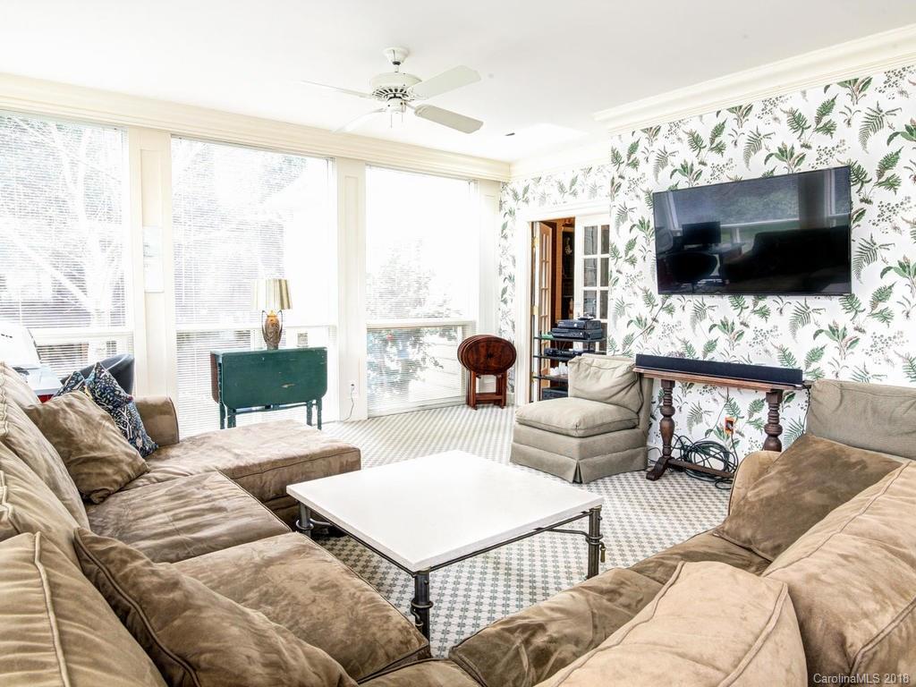2719 Meade Court Charlotte NC 28211
