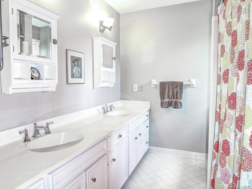 2719 Meade Court Charlotte NC 28211