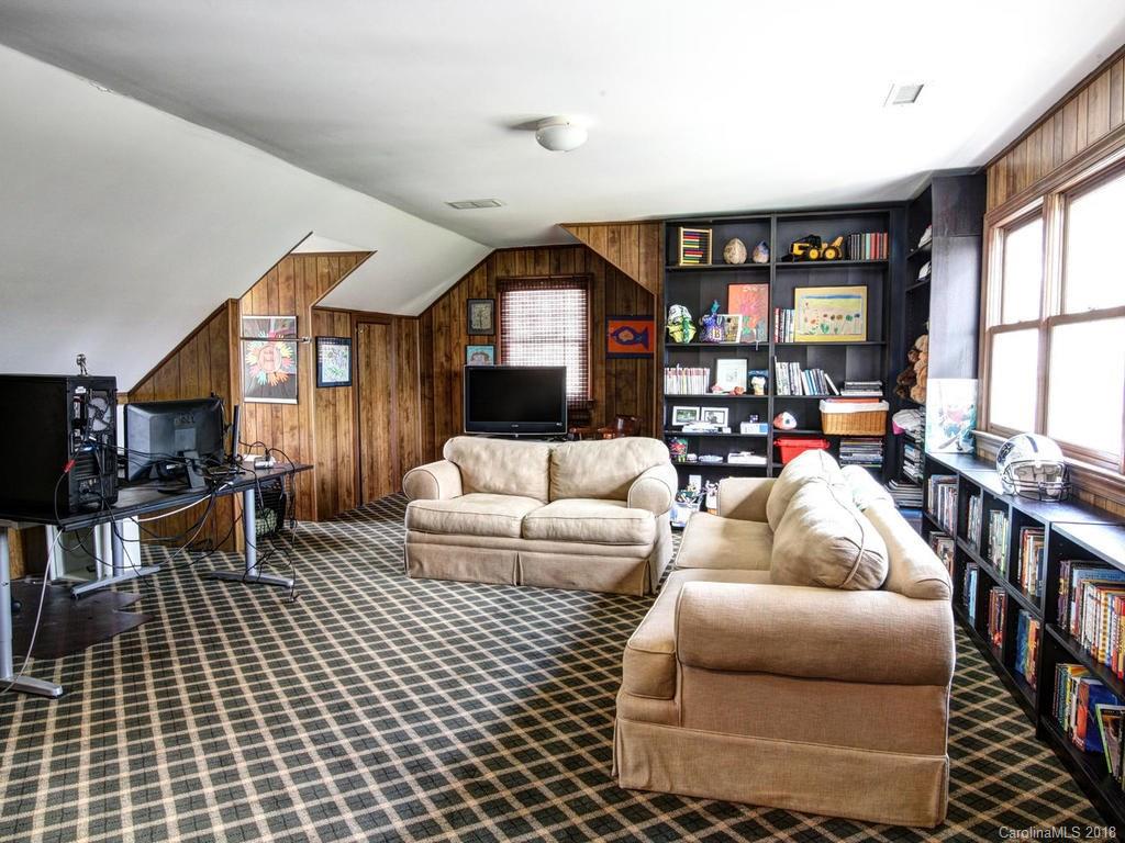 2719 Meade Court Charlotte NC 28211