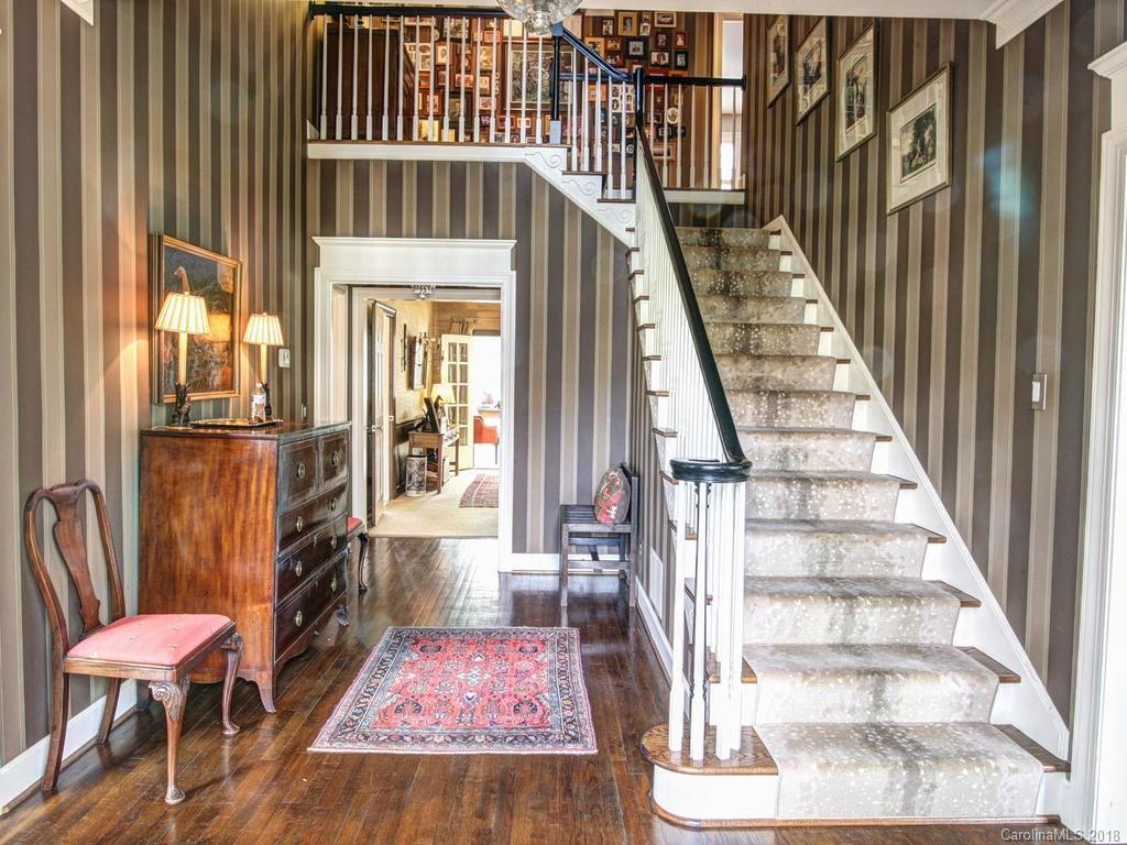 2719 Meade Court Charlotte NC 28211