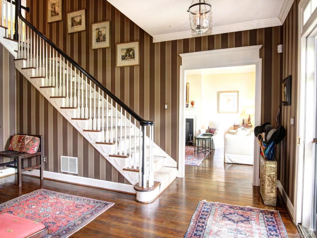 2719 Meade Court Charlotte NC 28211