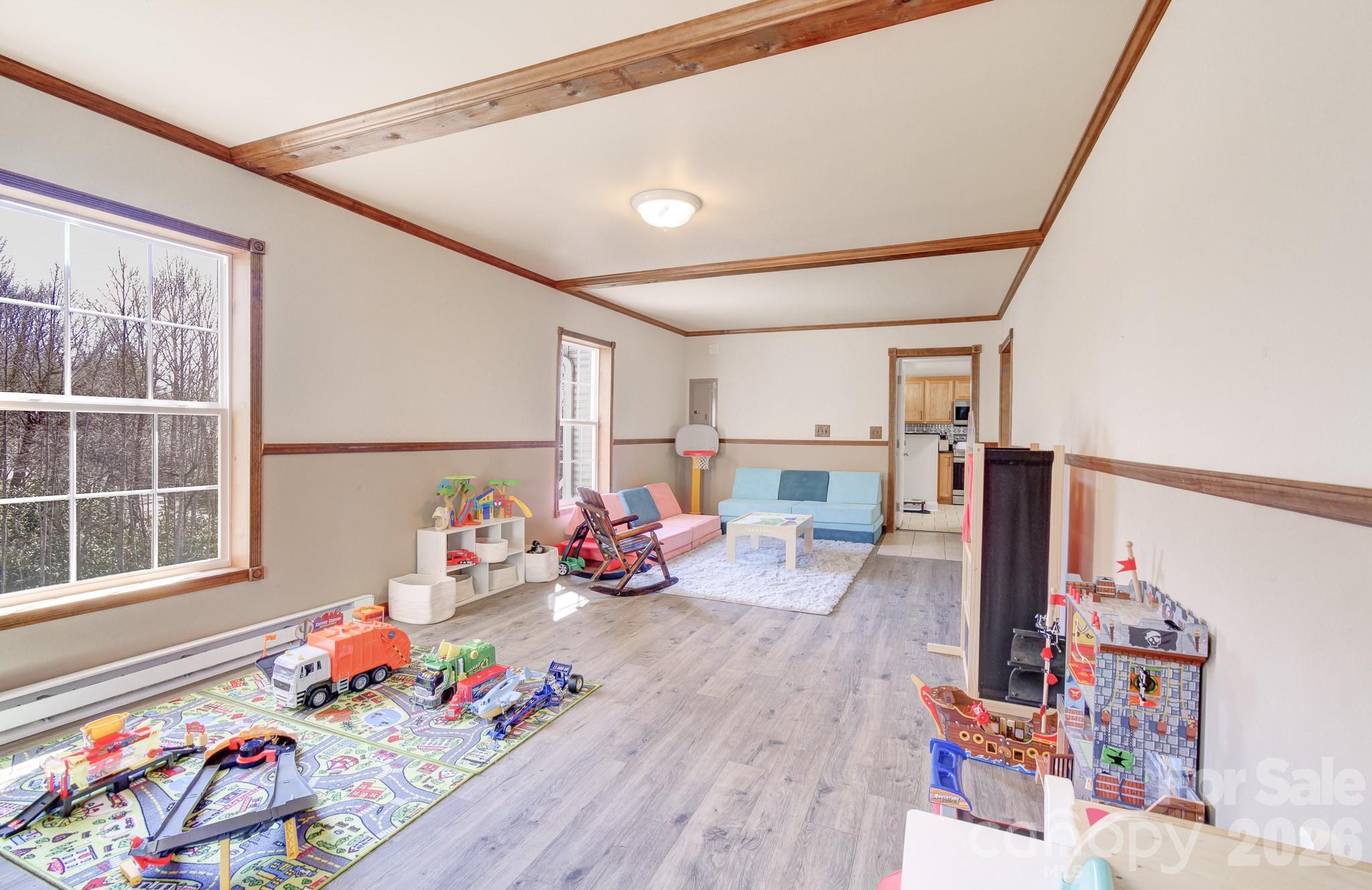 122 Loggers Run Hendersonville NC 28739