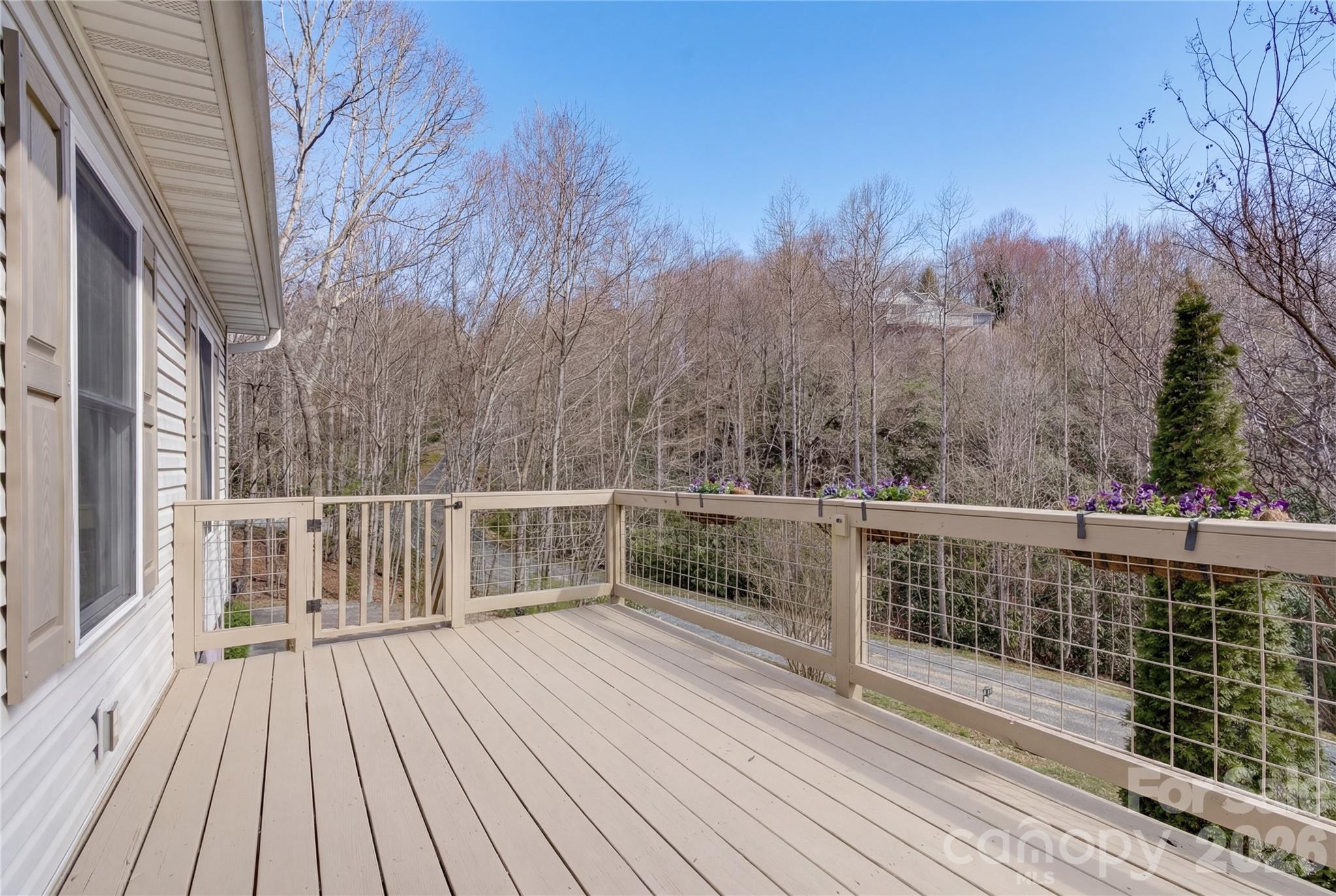 122 Loggers Run Hendersonville NC 28739