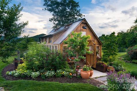163 Annabelle Linn Drive Fairview NC 28730