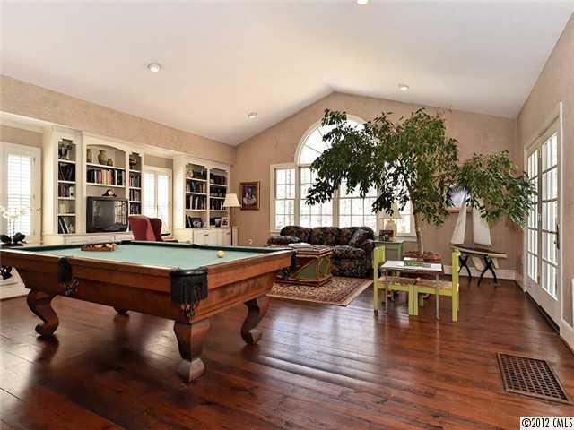 1300 Chadsford Place Charlotte NC 28211