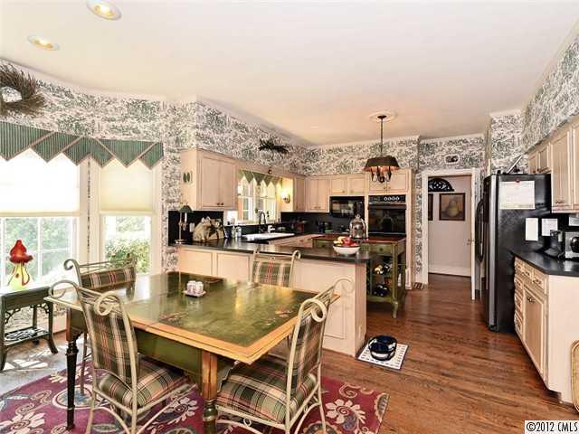 1300 Chadsford Place Charlotte NC 28211