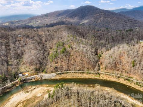 2701 Roses Branch Road Bakersville NC 28705
