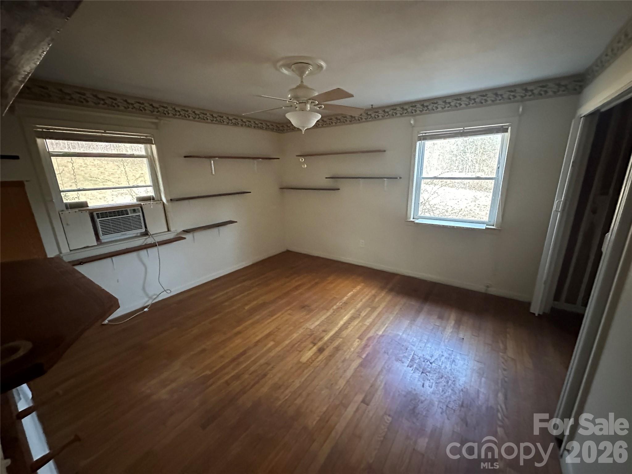 129 Ridgecrest Avenue Marble NC 28905