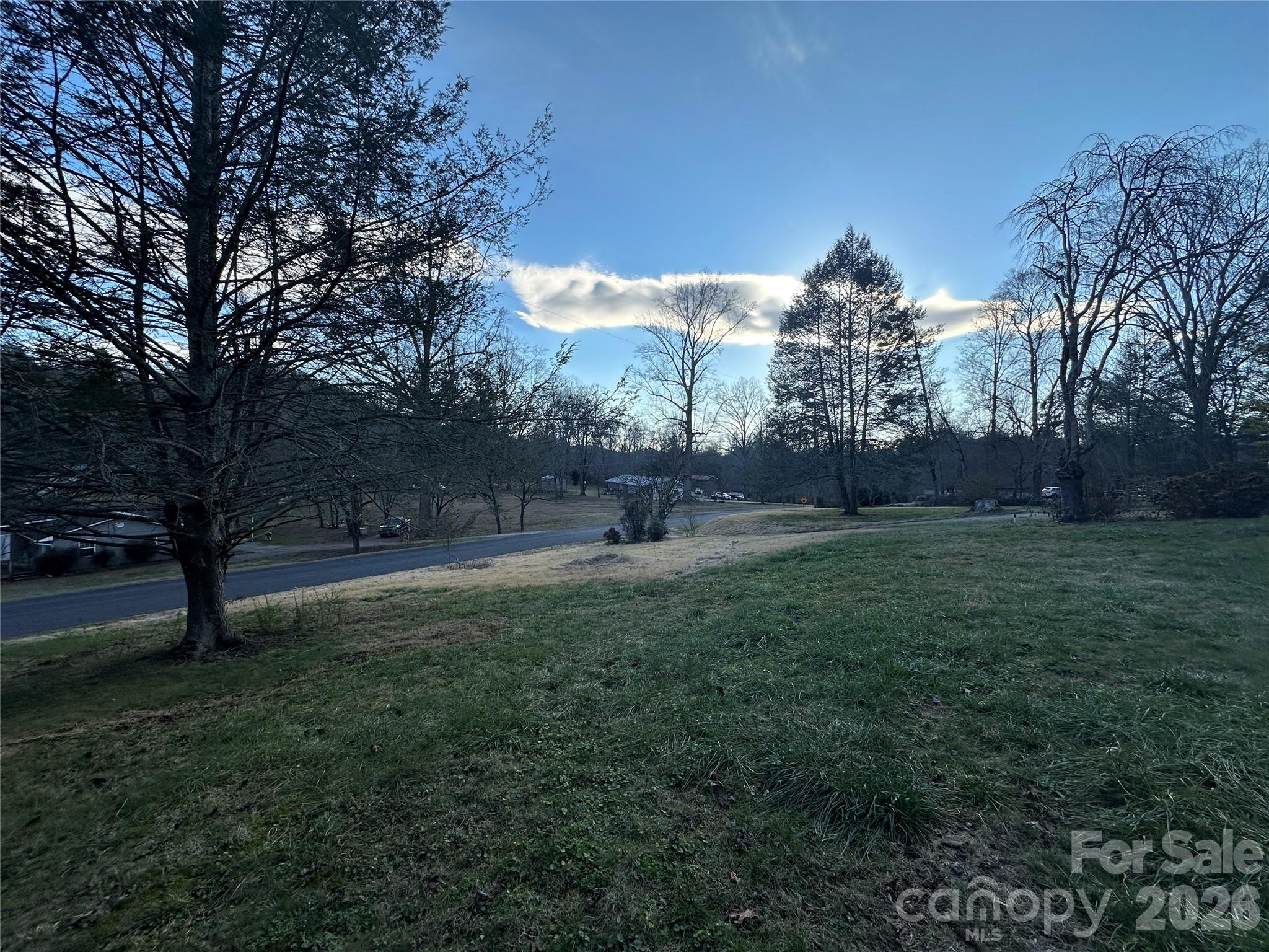 129 Ridgecrest Avenue Marble NC 28905