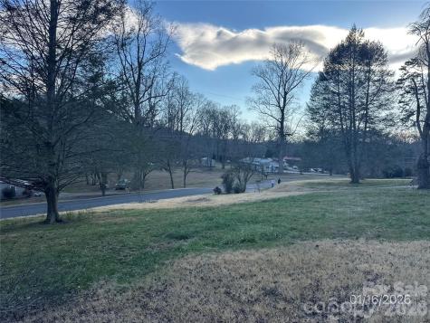 129 Ridgecrest Avenue Marble NC 28905