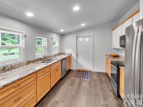 70 Icicle Ridge Road Sylva NC 28779