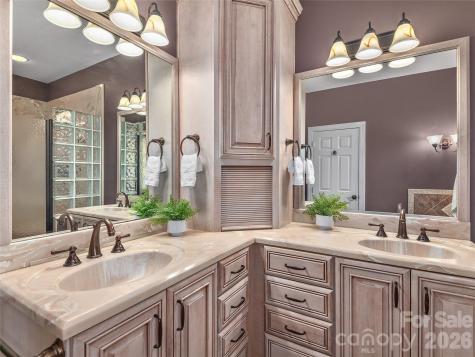 224 Hydrangea Drive Waynesville NC 28785
