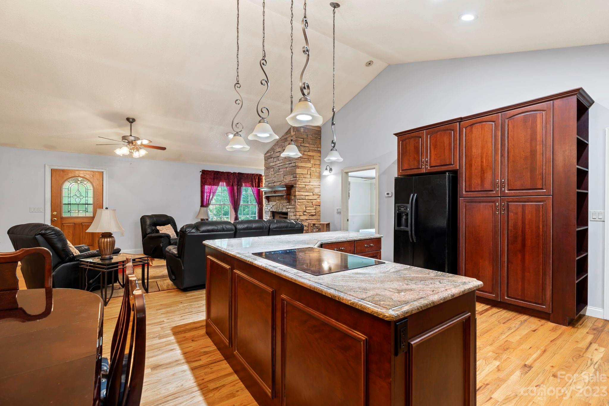41 Fox Den Drive Burnsville NC 28714