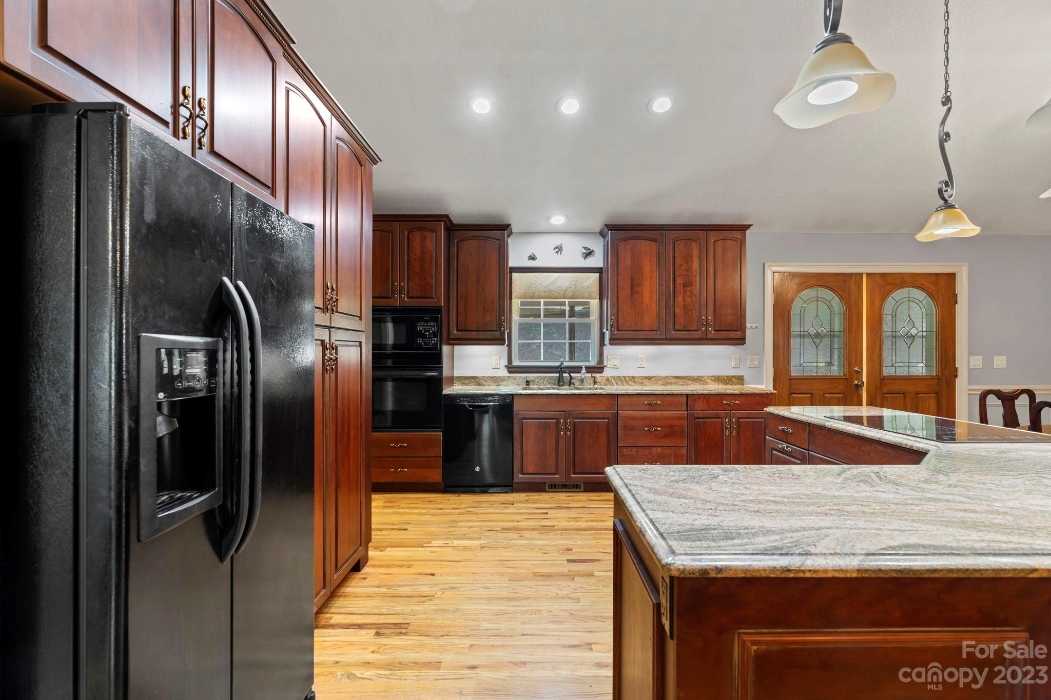 41 Fox Den Drive Burnsville NC 28714