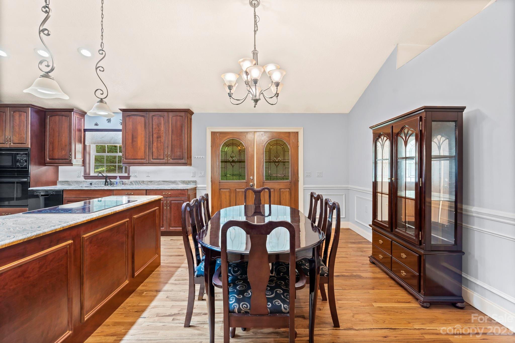 41 Fox Den Drive Burnsville NC 28714