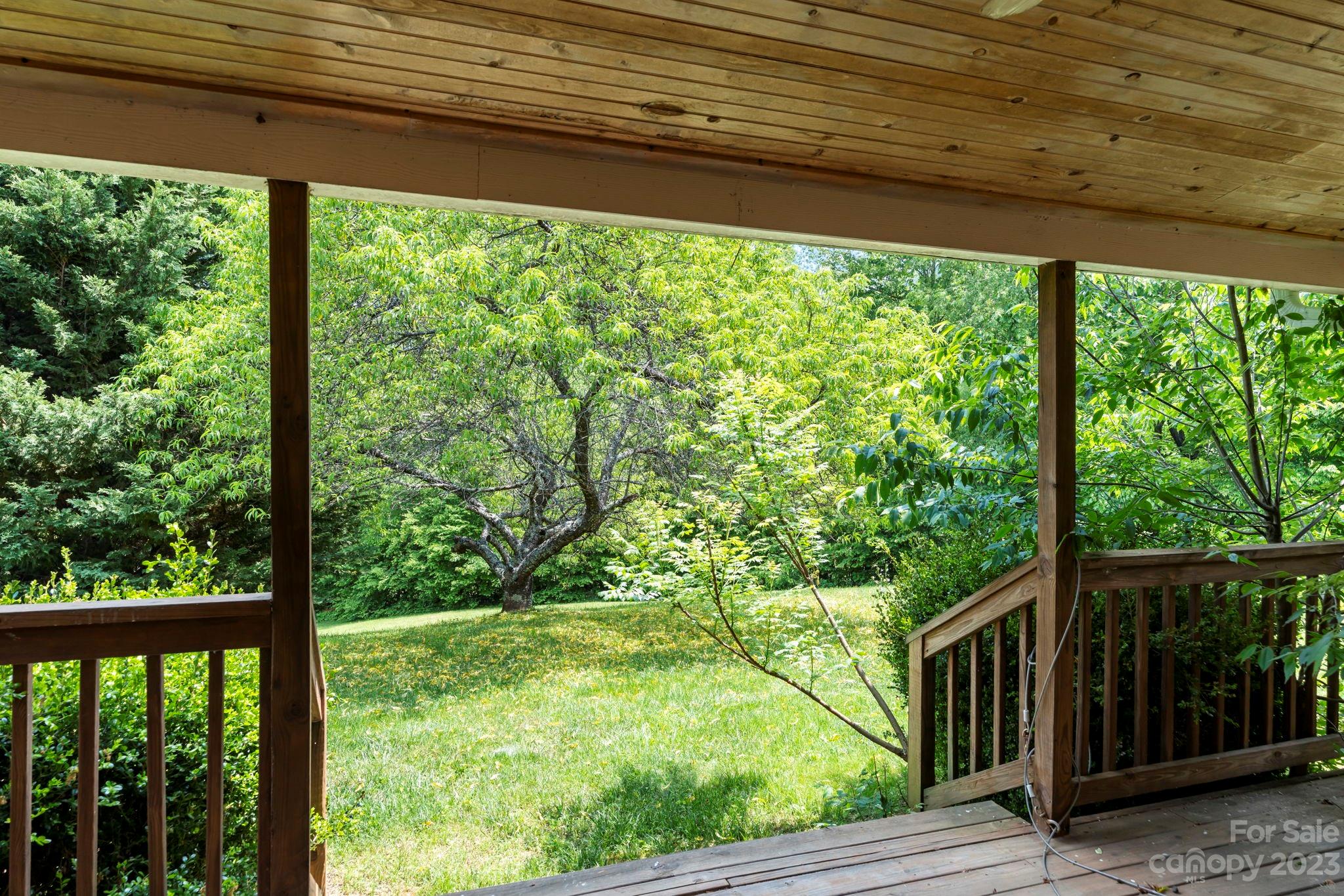41 Fox Den Drive Burnsville NC 28714