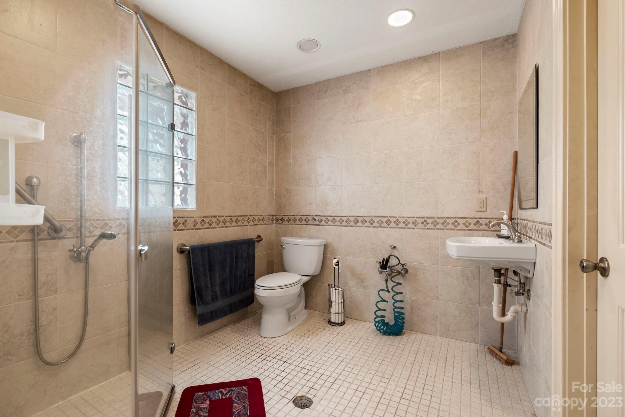 41 Fox Den Drive Burnsville NC 28714