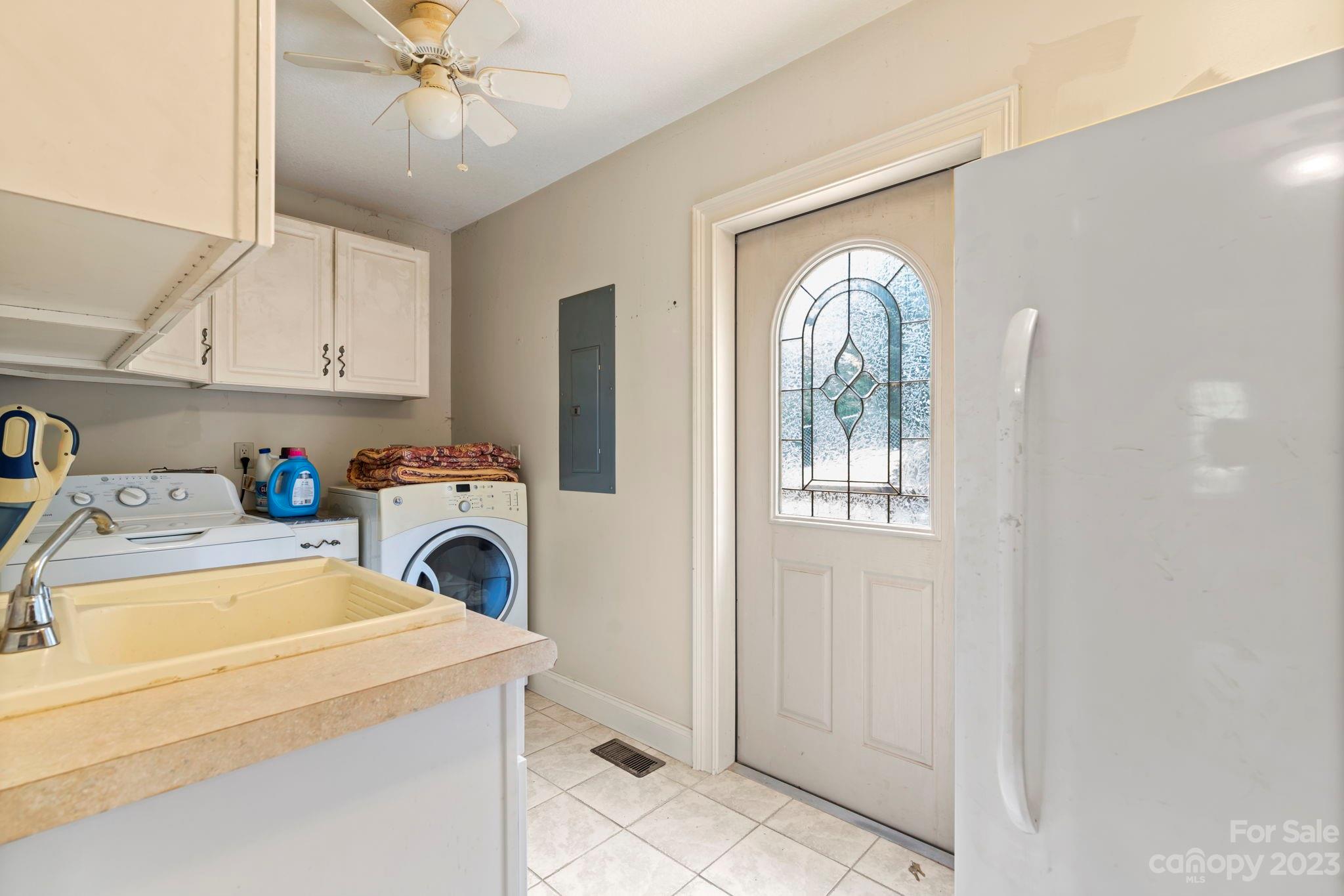 41 Fox Den Drive Burnsville NC 28714