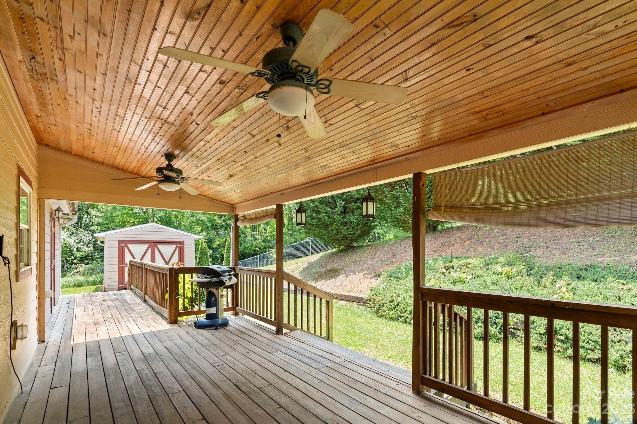 41 Fox Den Drive Burnsville NC 28714
