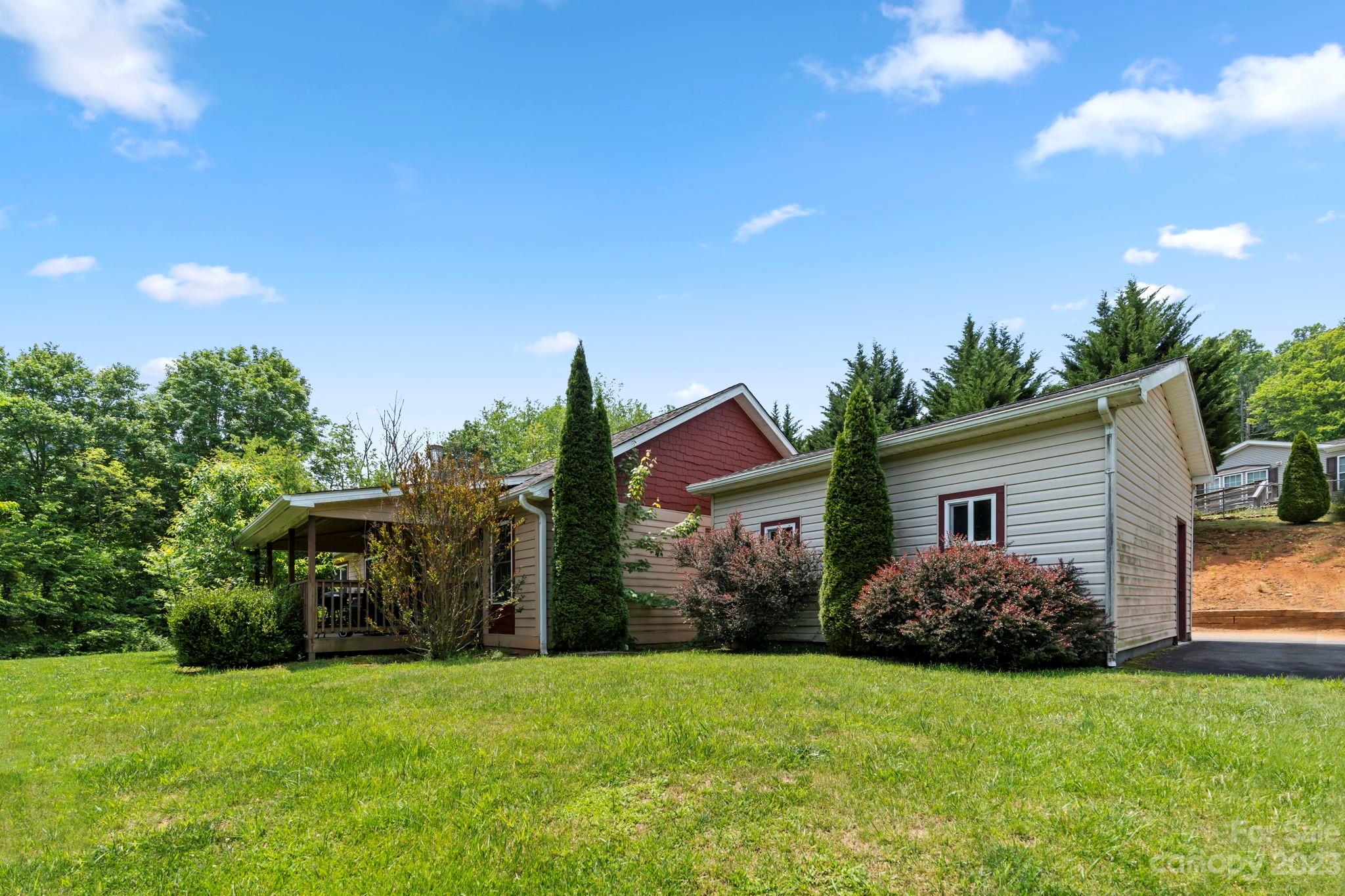 41 Fox Den Drive Burnsville NC 28714