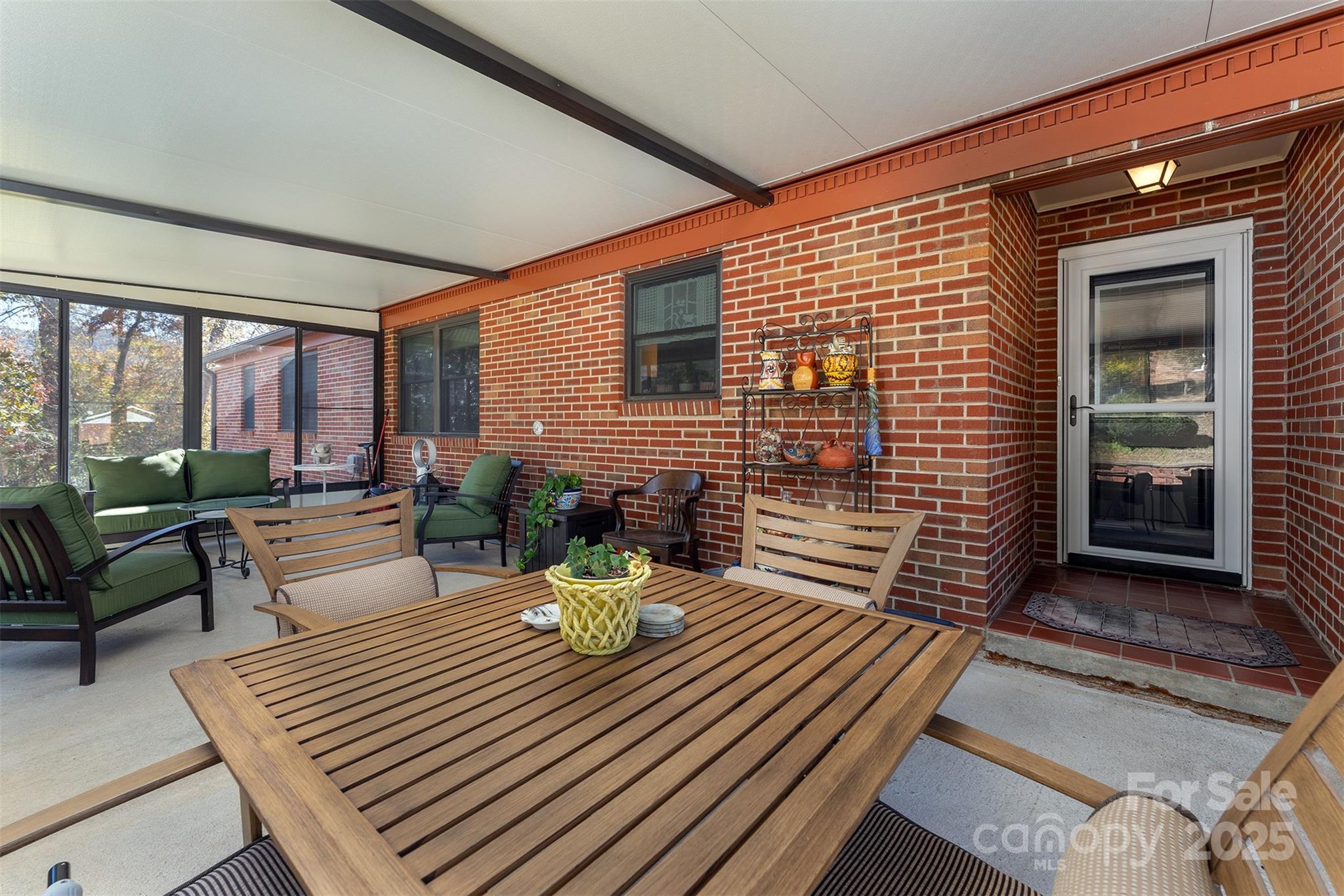 108 Hill Street Black Mountain NC 28711