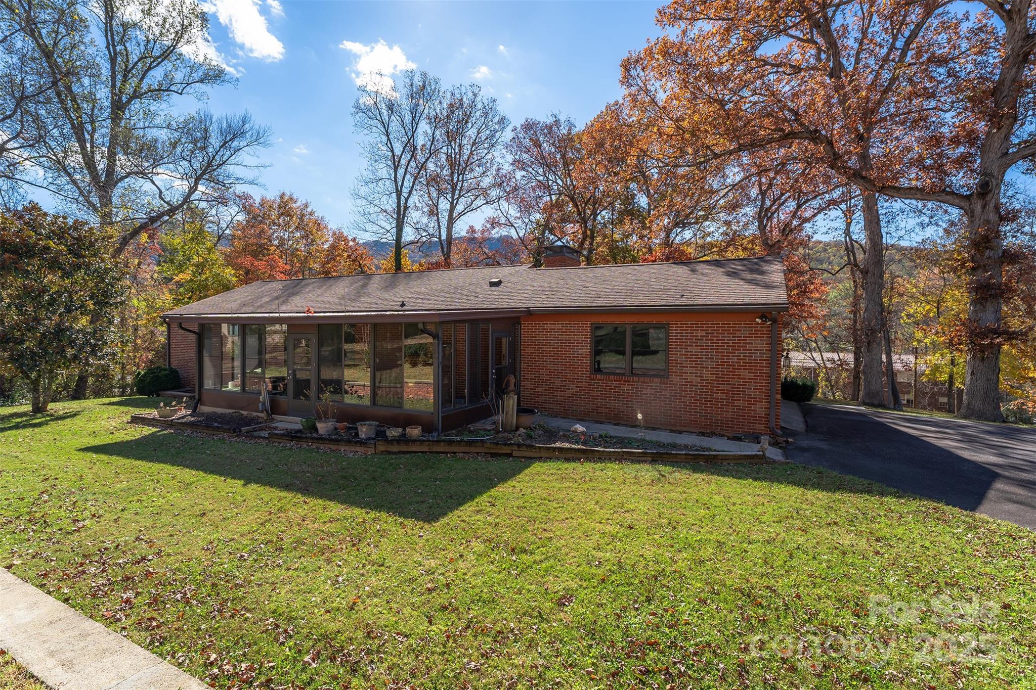 108 Hill Street Black Mountain NC 28711