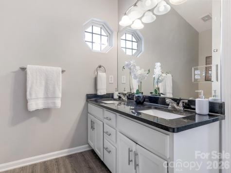 6208 Harburn Forest Drive Charlotte NC 28269