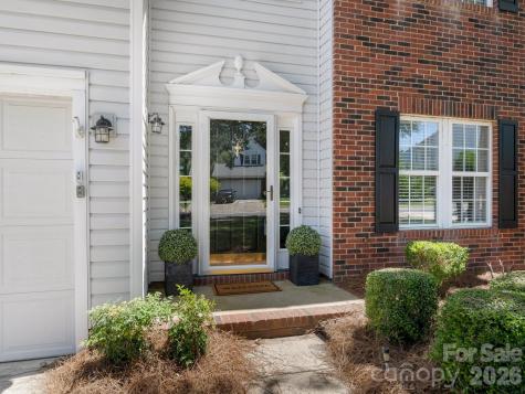 6208 Harburn Forest Drive Charlotte NC 28269