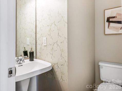 6208 Harburn Forest Drive Charlotte NC 28269