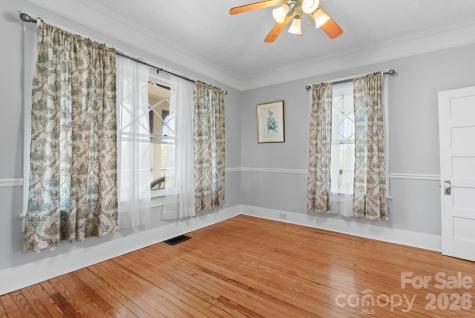 26 E Chestnut Street Asheville NC 28801