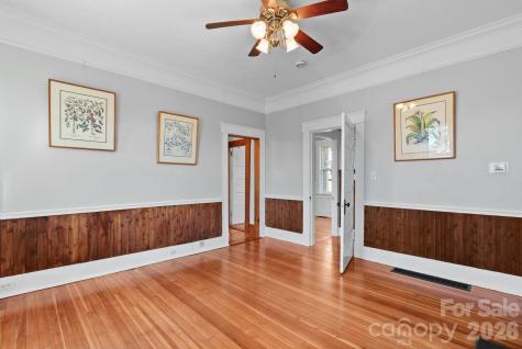 26 E Chestnut Street Asheville NC 28801