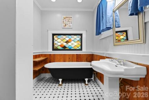 26 E Chestnut Street Asheville NC 28801