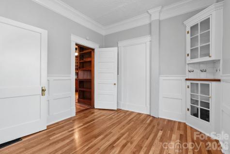 26 E Chestnut Street Asheville NC 28801