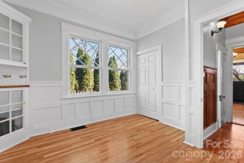 26 E Chestnut Street Asheville NC 28801