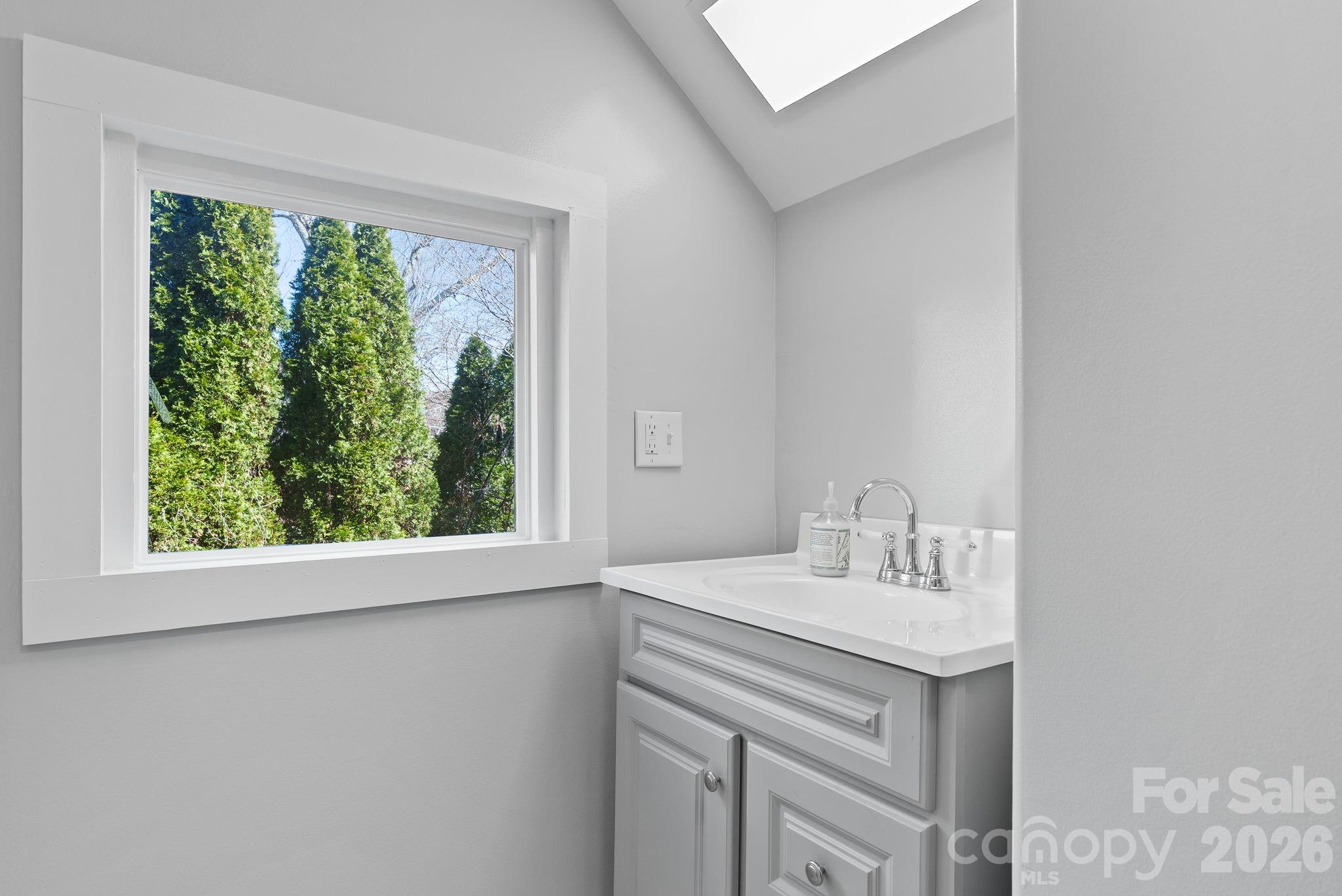 26 E Chestnut Street Asheville NC 28801