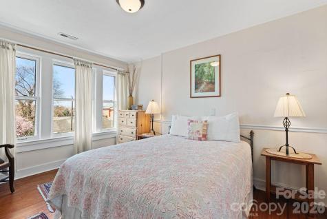 26 E Chestnut Street Asheville NC 28801