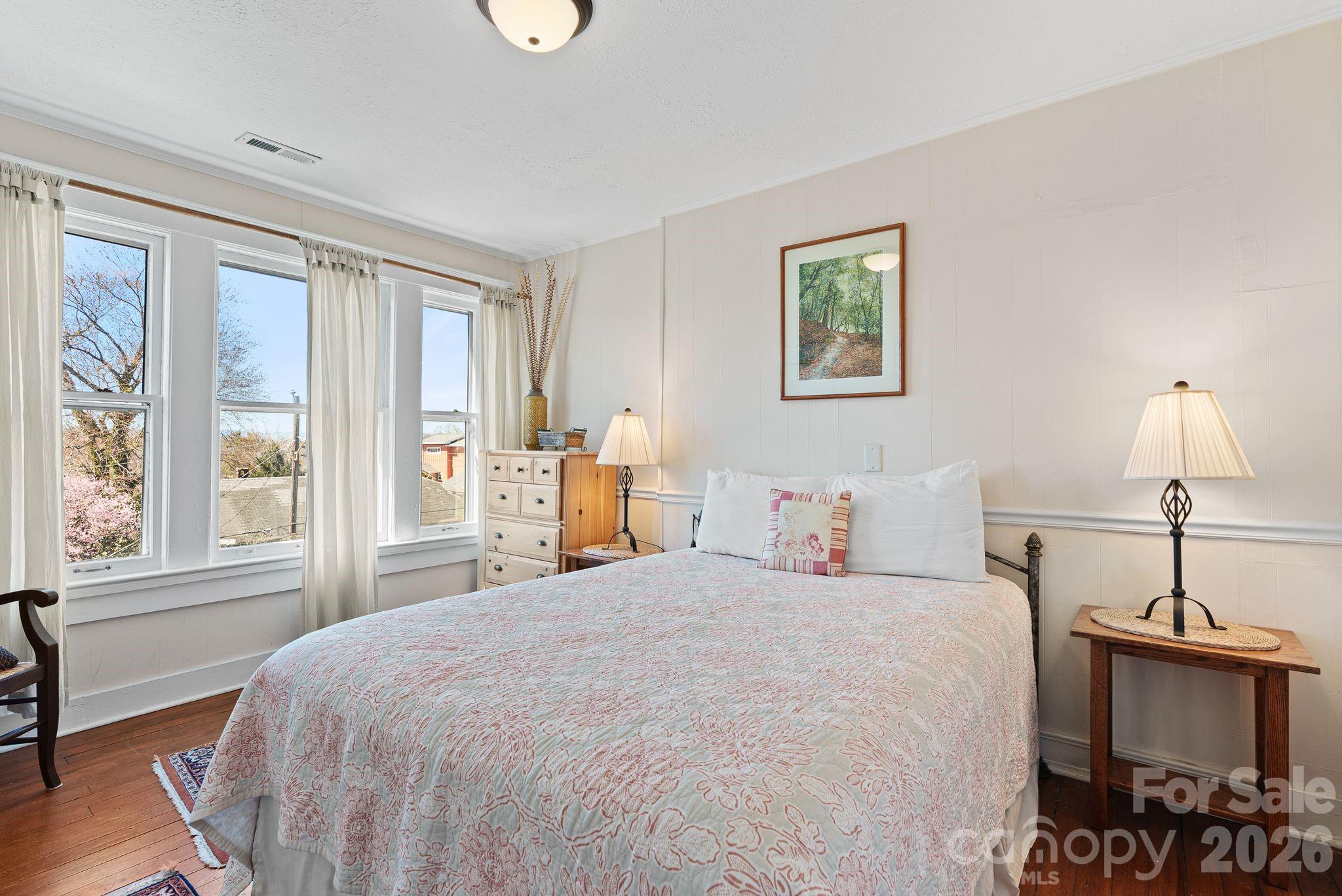 26 E Chestnut Street Asheville NC 28801