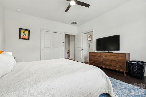 3030 Fairview Villa Court Charlotte NC 28209
