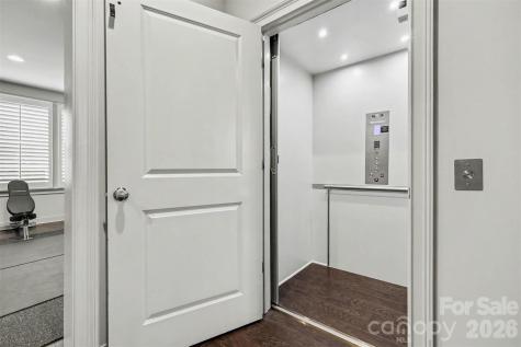 3030 Fairview Villa Court Charlotte NC 28209