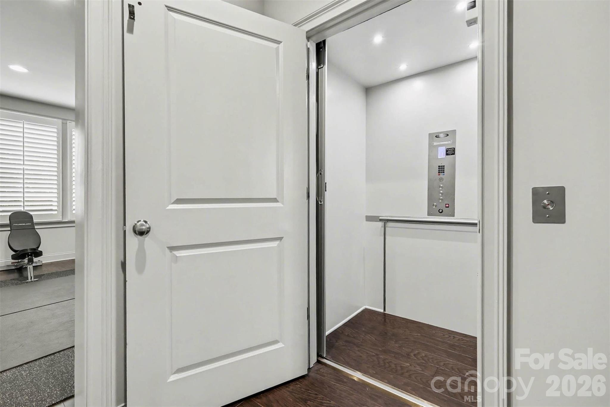 3030 Fairview Villa Court Charlotte NC 28209