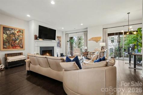 3030 Fairview Villa Court Charlotte NC 28209