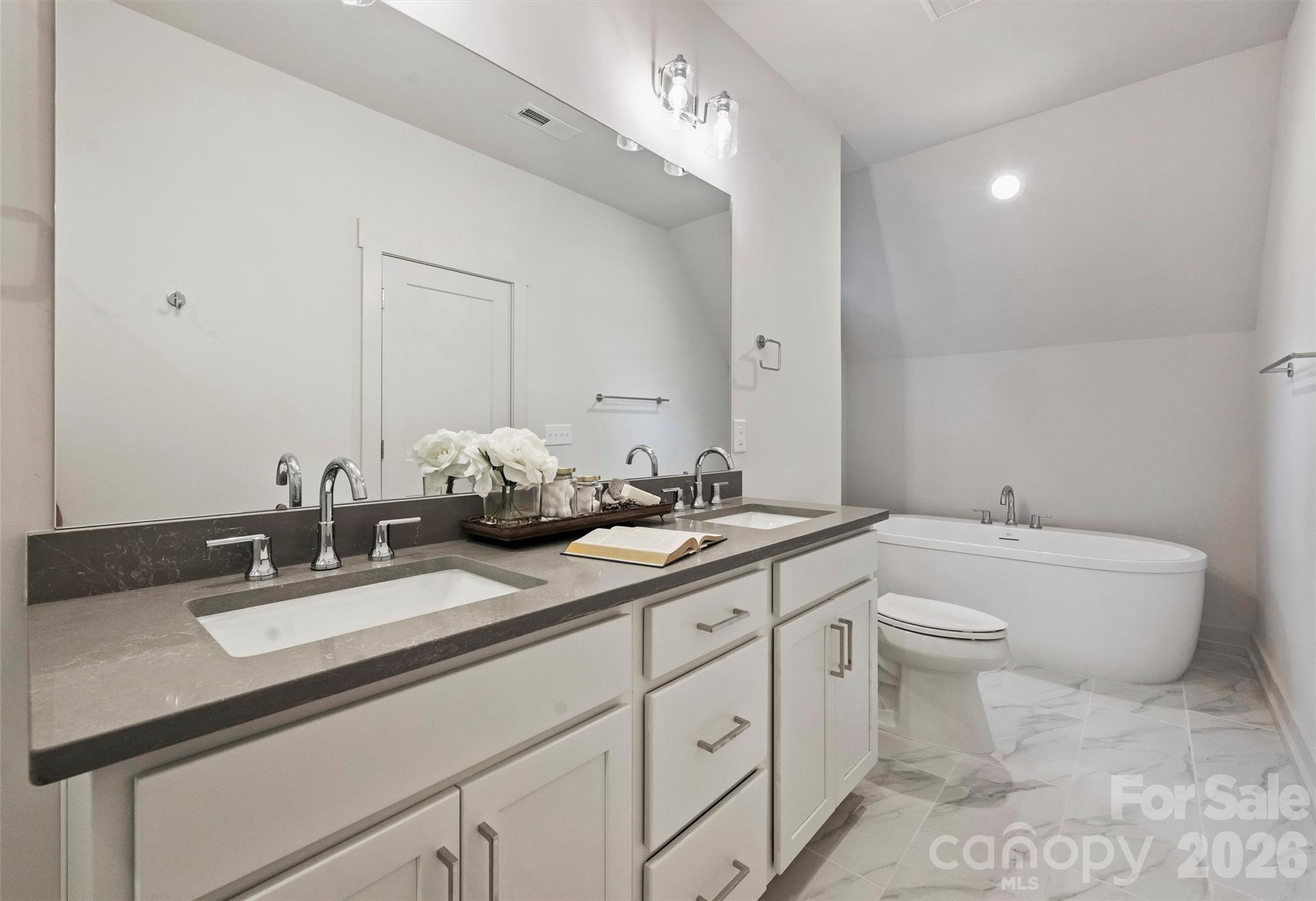 201 Coxe Avenue Charlotte NC 28208