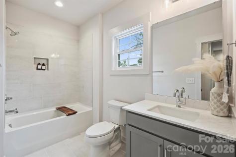 201 Coxe Avenue Charlotte NC 28208